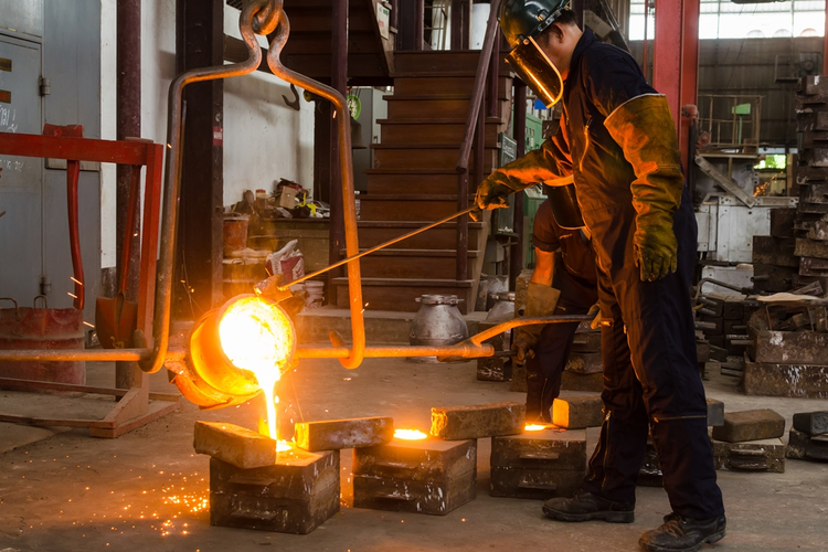The artisanal, manual process of casting a bronze statue
