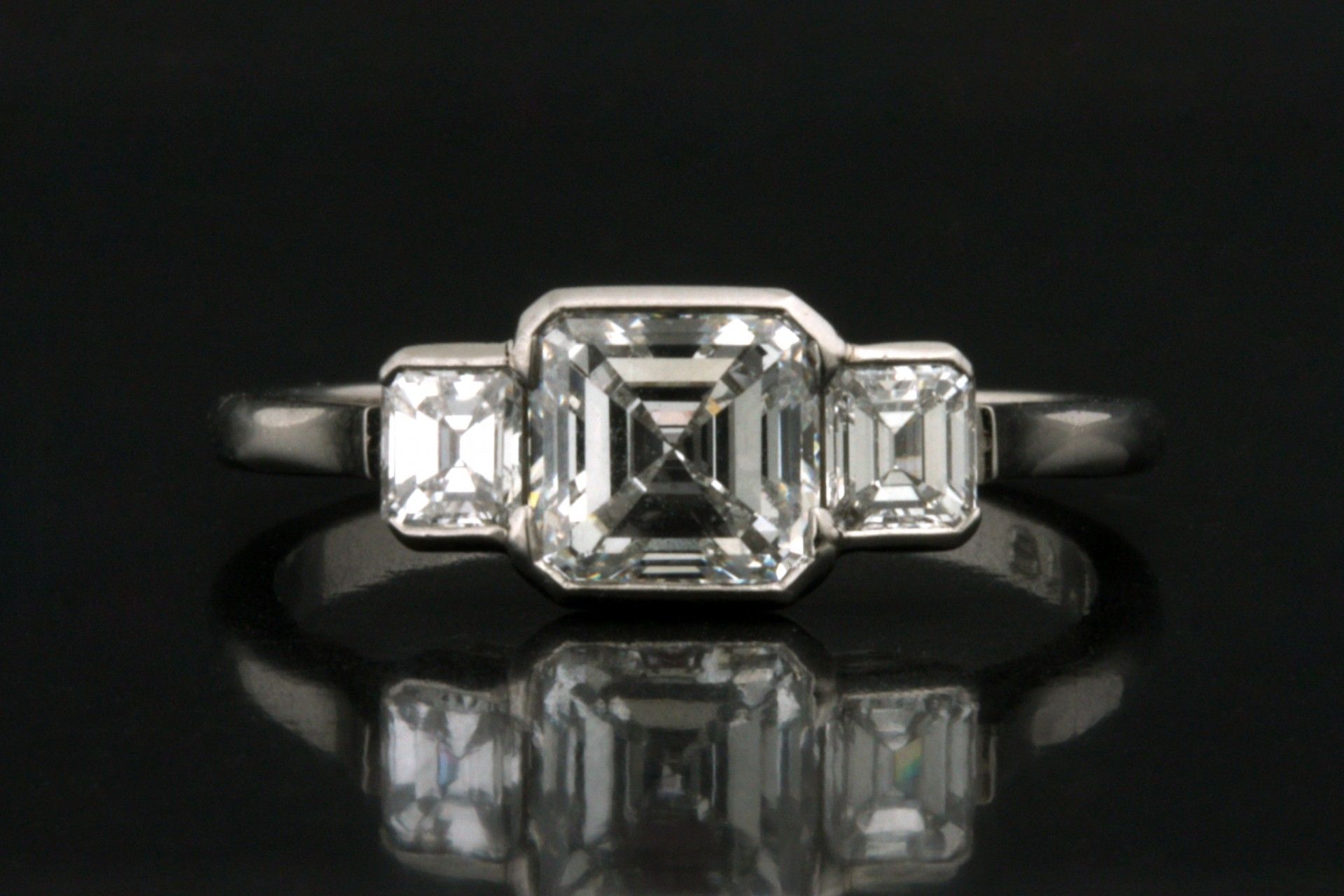 Platinum ring with diamond