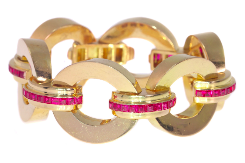 Before buying jewellery or jewels; strong design retro forties golden bracelet with rubies