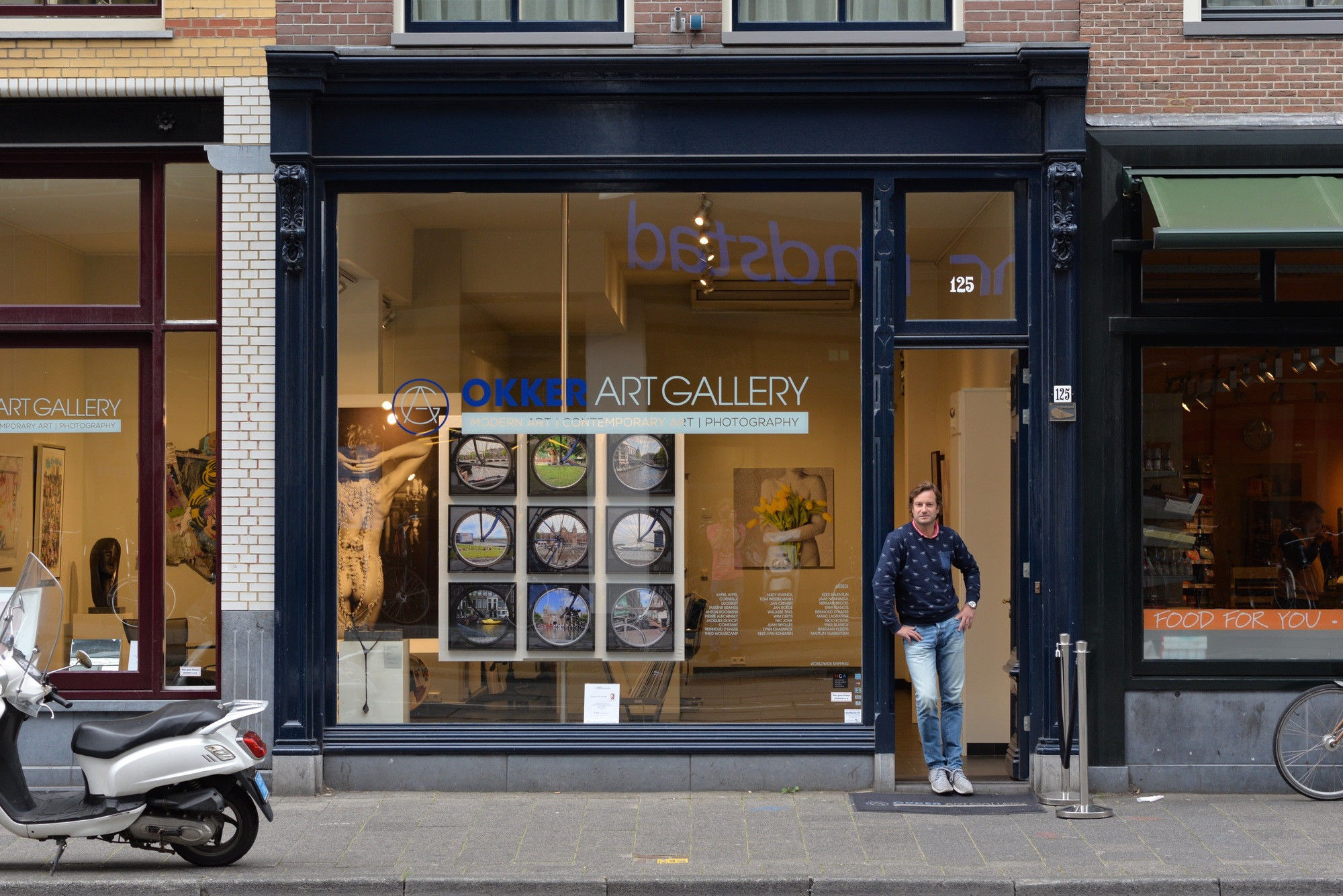 Art for sale in Amsterdam; Okker Art Gallery an accessible gallery for modern art  